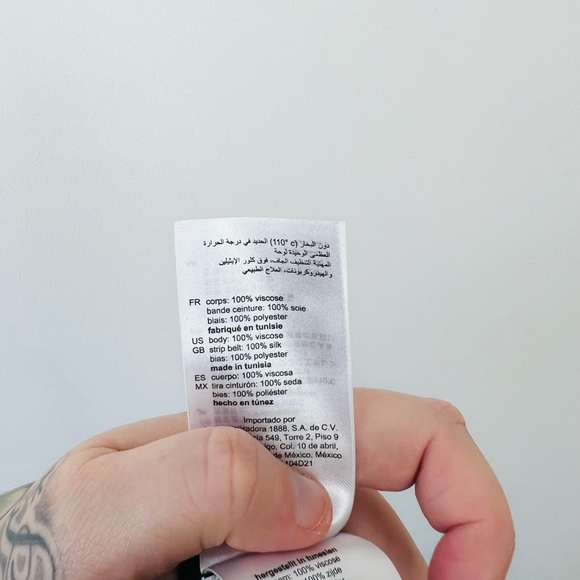 Sandro Black and Red Pleated Cap Sleeve Horoscope Graphic Belted Dress UK S - Picture 9 of 14